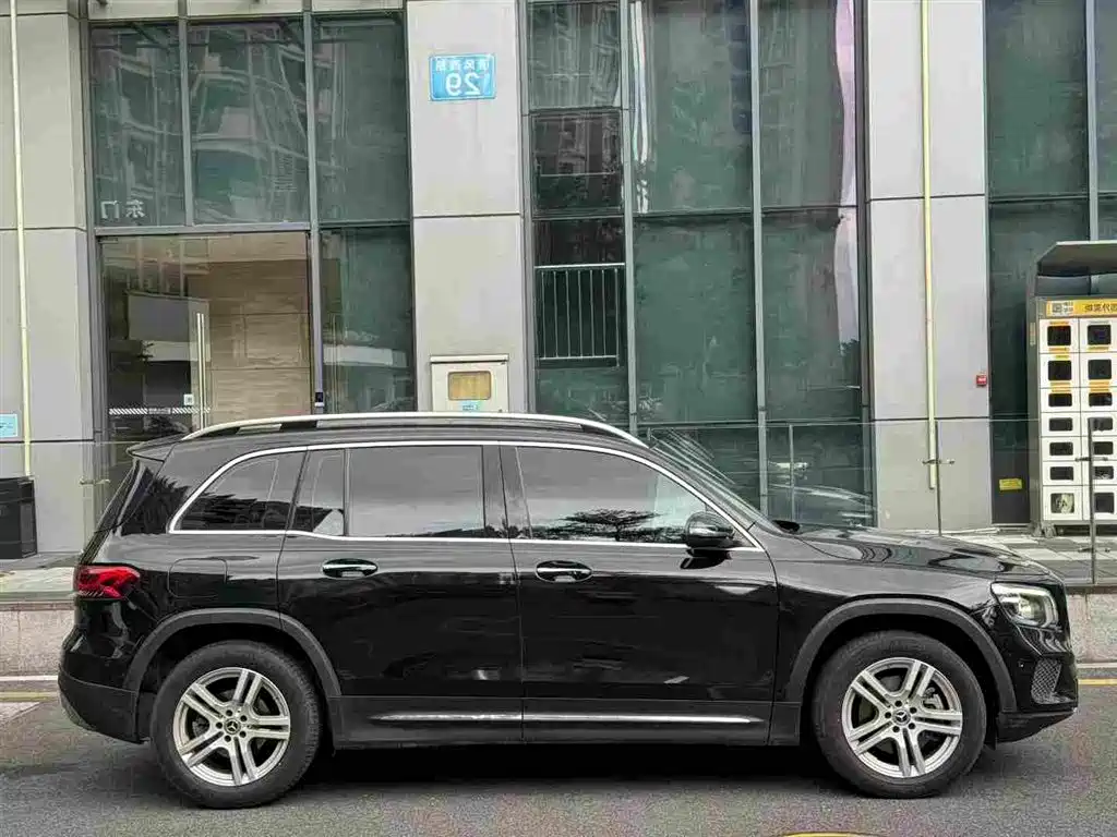 Mercedes-Benz GLB 2022 — фото 4