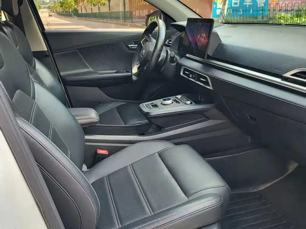 BYD e2 2022