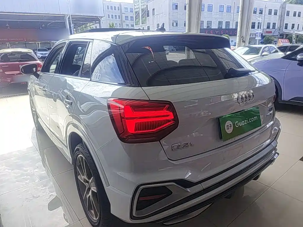 Audi Q2L 2024