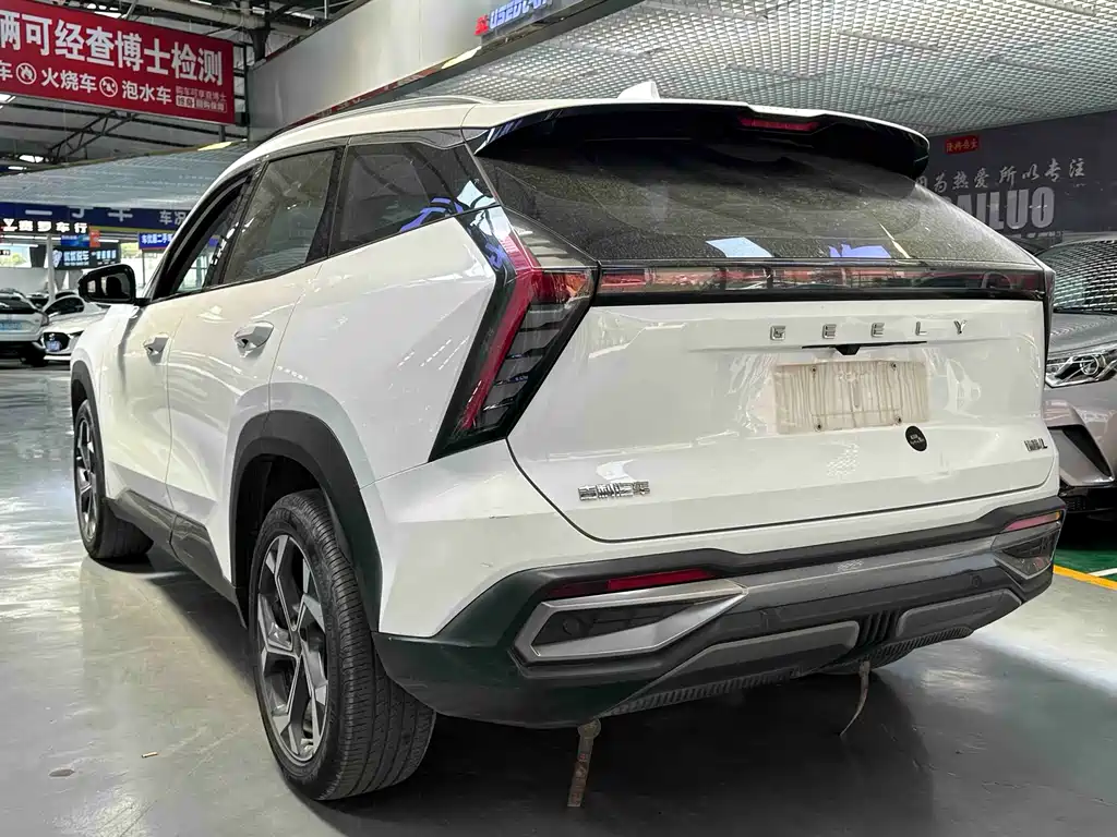 Geely Boyue L 2022 — фото 10