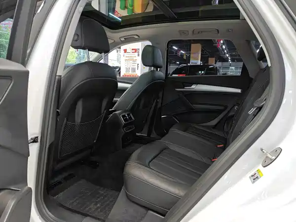 Audi Q5L 2020