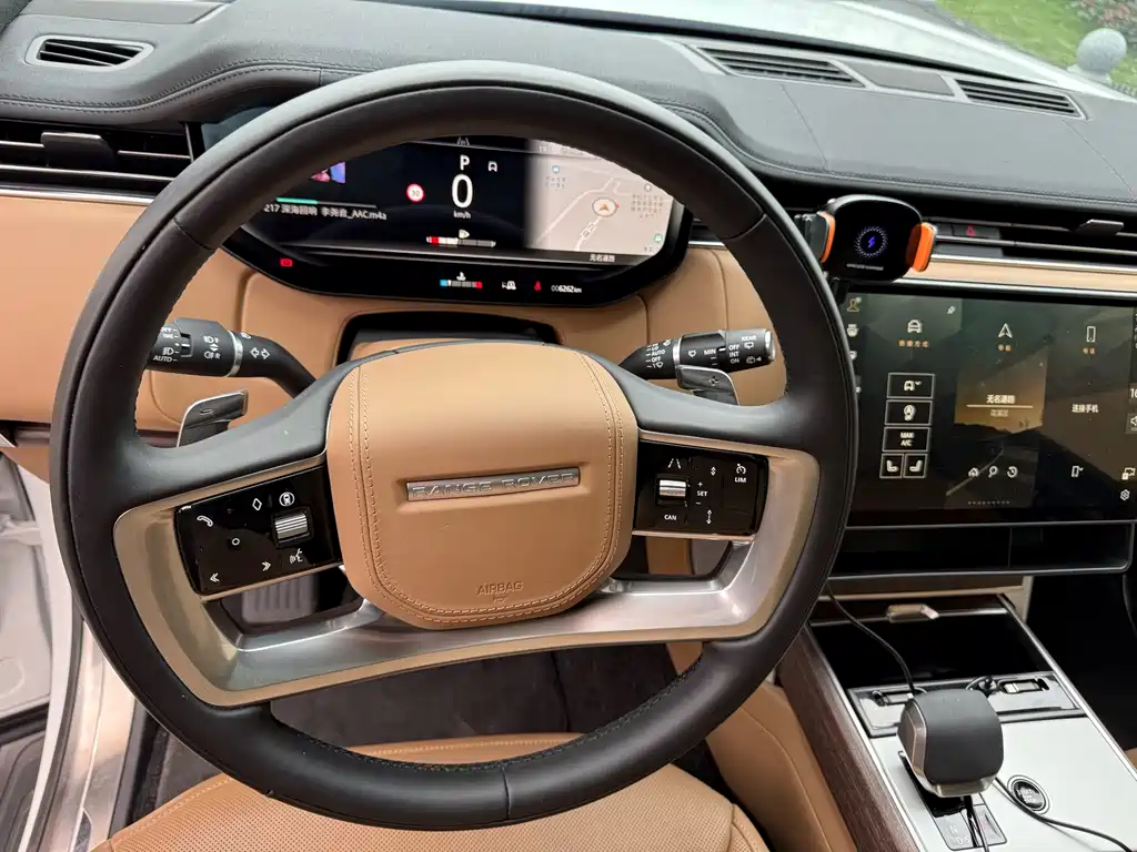 Land Rover Range Rover 2025 — фото 12