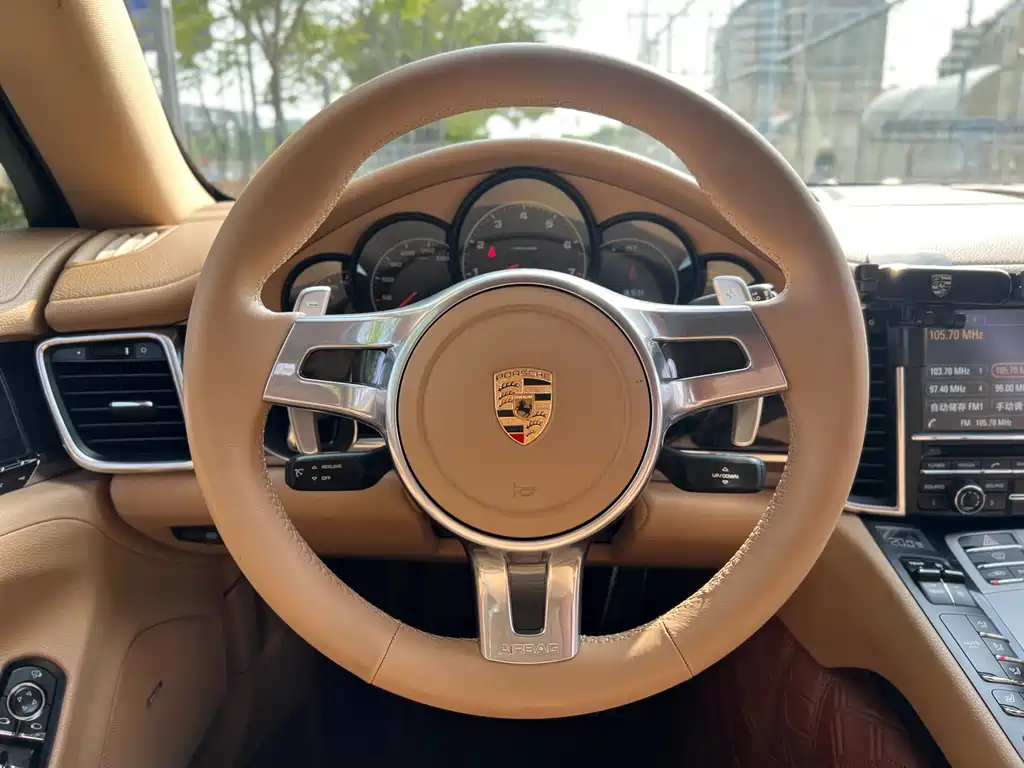 Porsche Panamera 2015 — фото 18