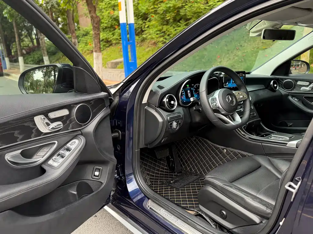 Mercedes-Benz C-Class 2020 — фото 9