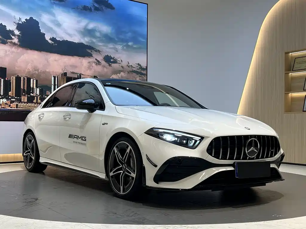 Mercedes-Benz A-Class AMG 2024 — фото 3