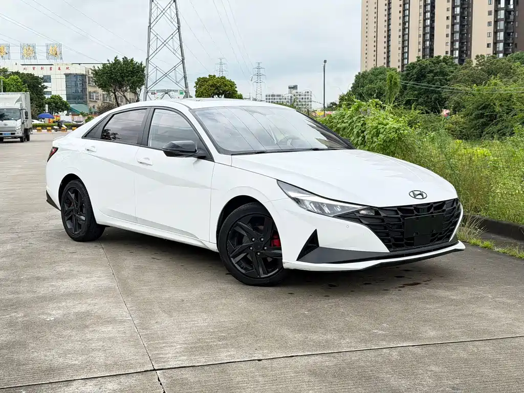 Hyundai Elantra 2023