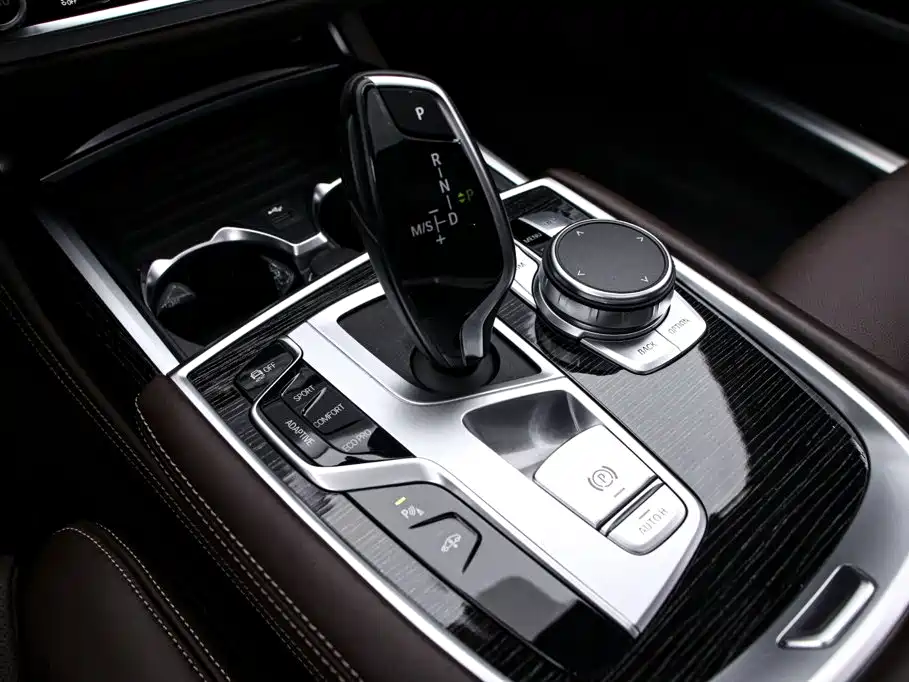 BMW 7 Series 2020 — фото 9