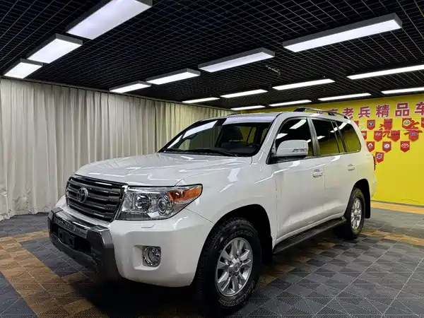 Toyota Land Cruiser 2012