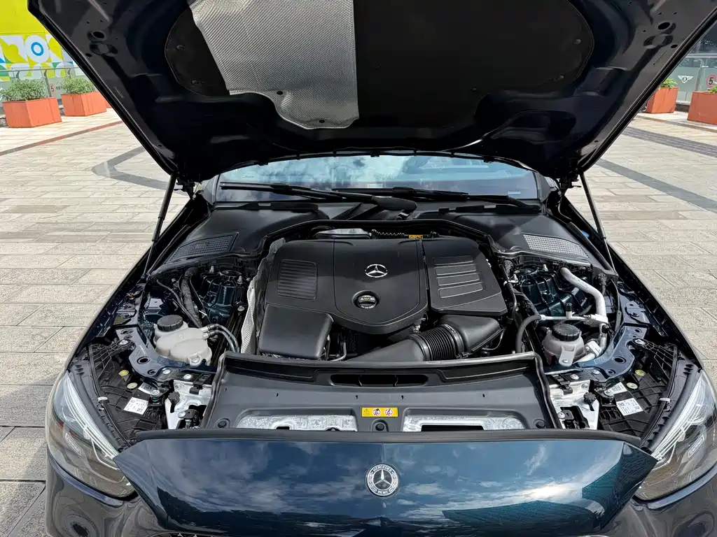 Mercedes-Benz C-Class 2023 — фото 11