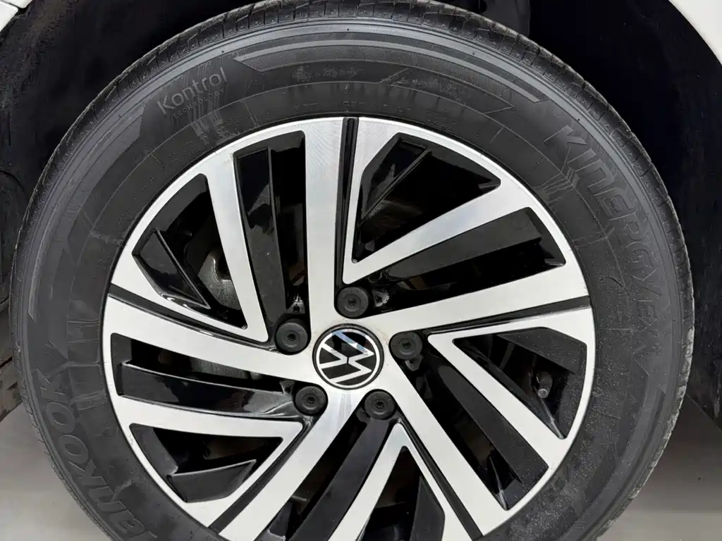 Volkswagen Lavida 2022 — фото 19