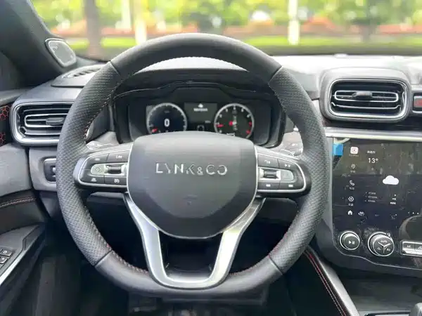 Lynk & Co 03 2020