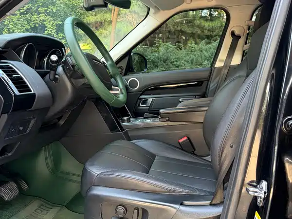 Land Rover Discovery 2019