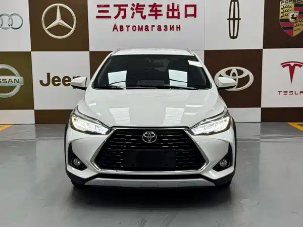Toyota Yaris L 2022