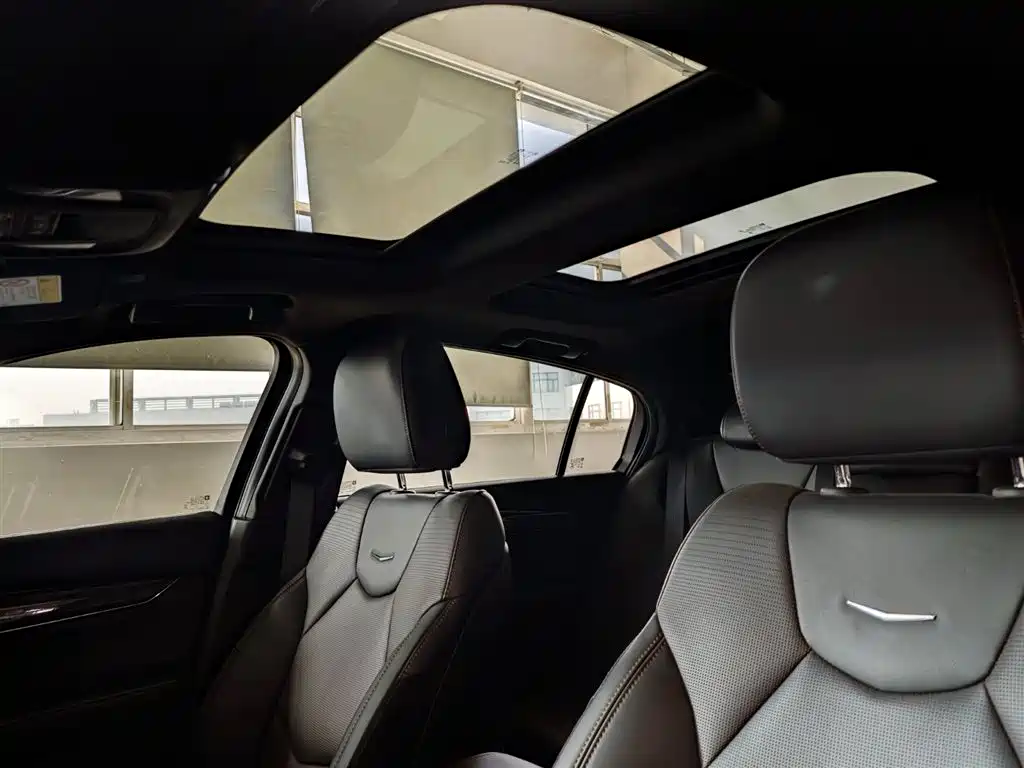 Cadillac CT5 2023 — фото 16