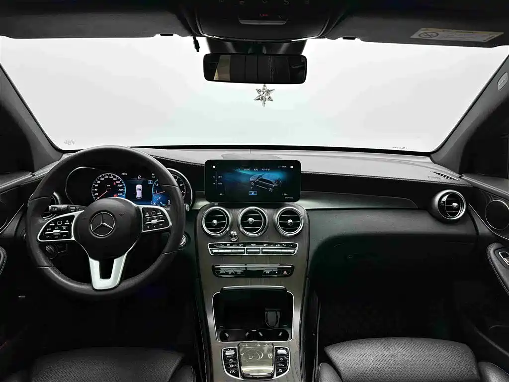 Mercedes-Benz GLC 2020 — фото 13