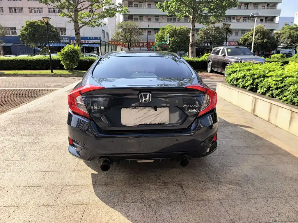 Honda Civic 2019 — фото 8