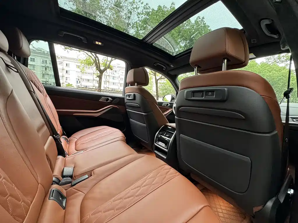 BMW X7 2022 — фото 15