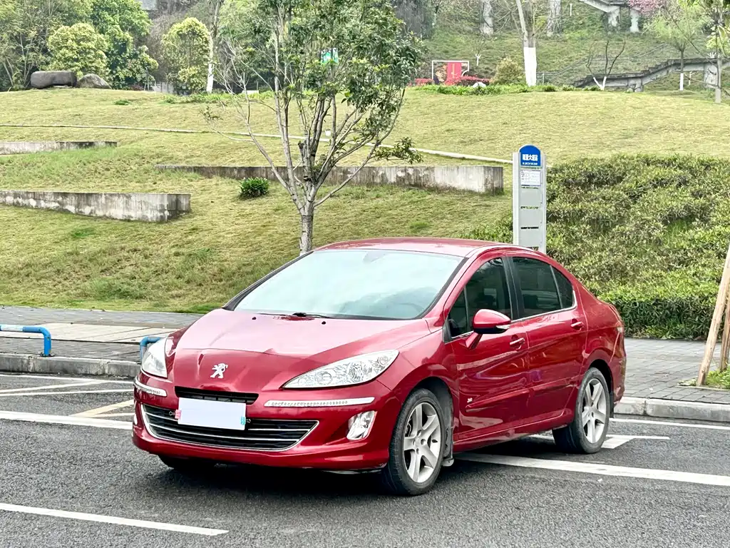Peugeot 408 2013 — фото 1
