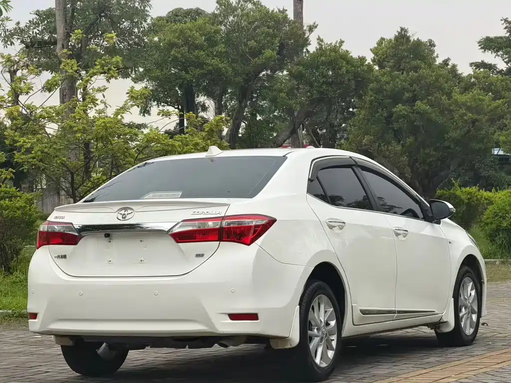 Toyota Corolla 2016 — фото 5