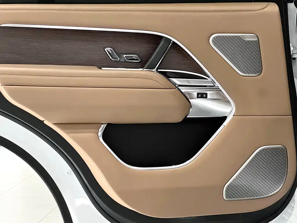 Land Rover Range Rover 2025 — фото 28