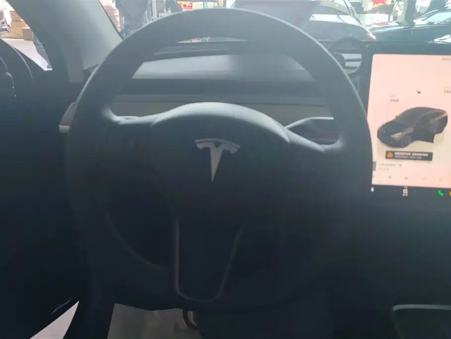 Tesla Model Y 2022 — фото 15