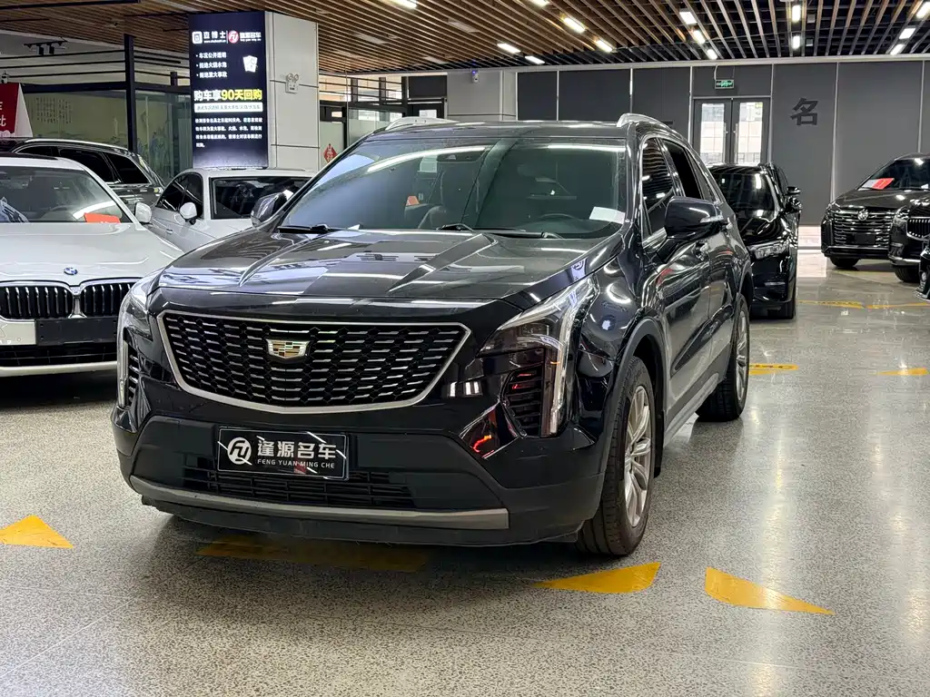 Cadillac XT4 2022 — фото 1
