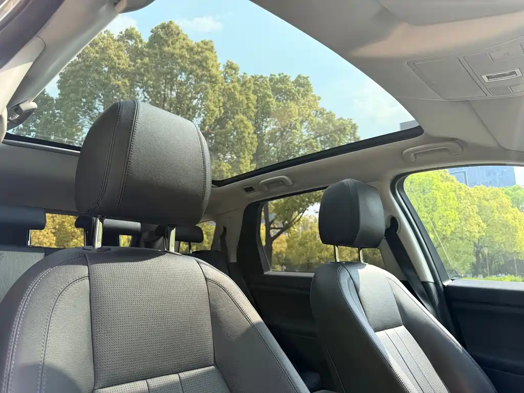 Land Rover Discovery Sport 2019 — фото 15