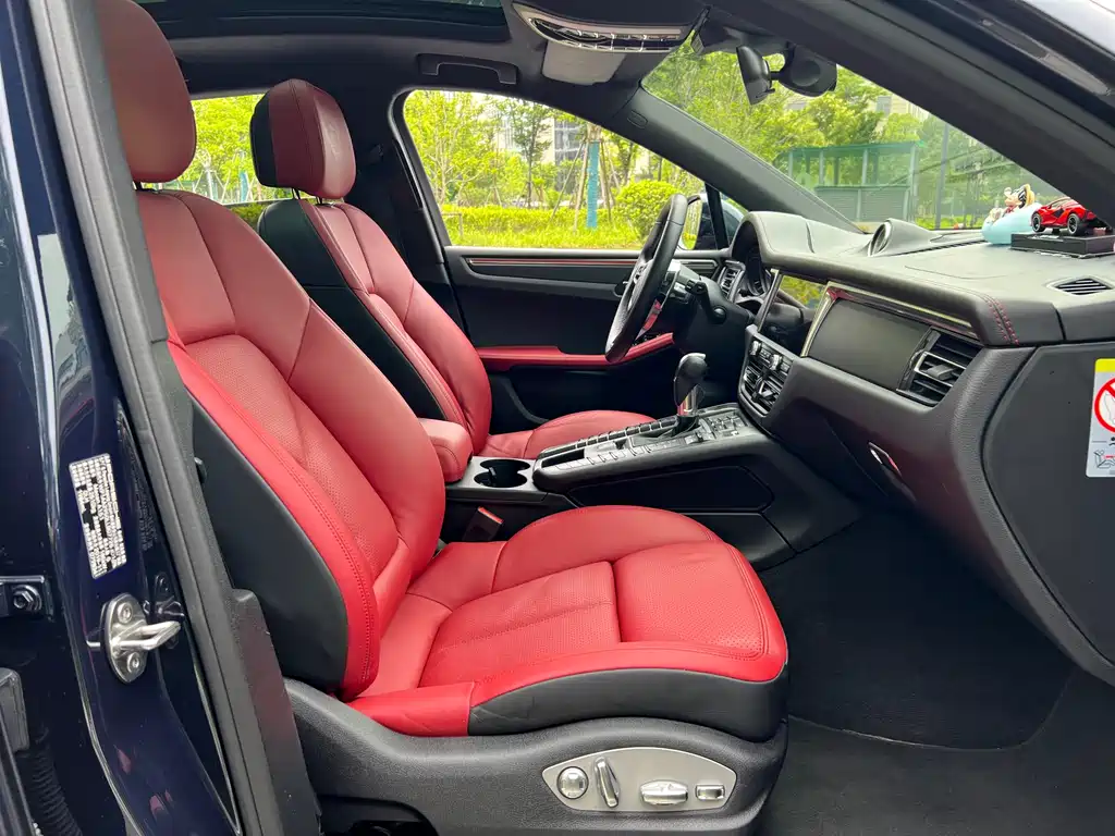 Porsche Macan 2020 — фото 12