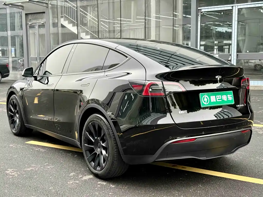 Tesla Model Y 2022 — фото 7