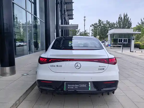 Mercedes-Benz EQE 2025