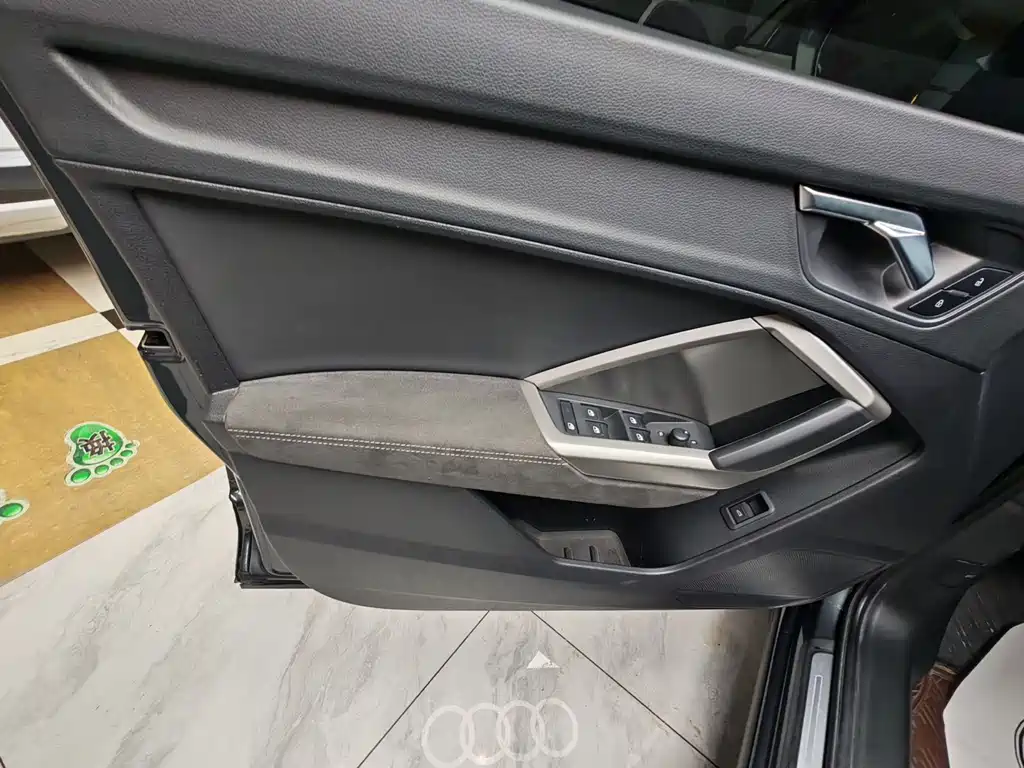 Audi Q3 2023 — фото 18