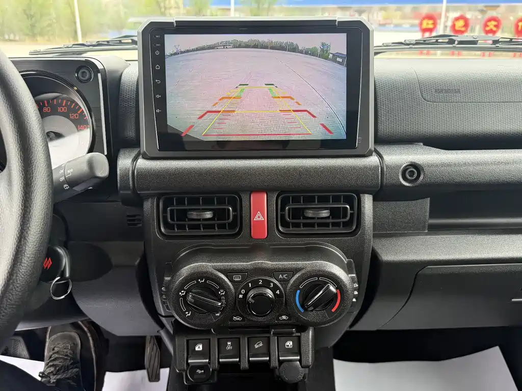 Suzuki Jimny 2024 — фото 15