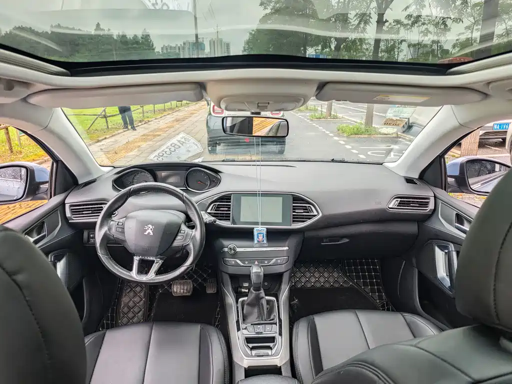 Peugeot 308S 2016