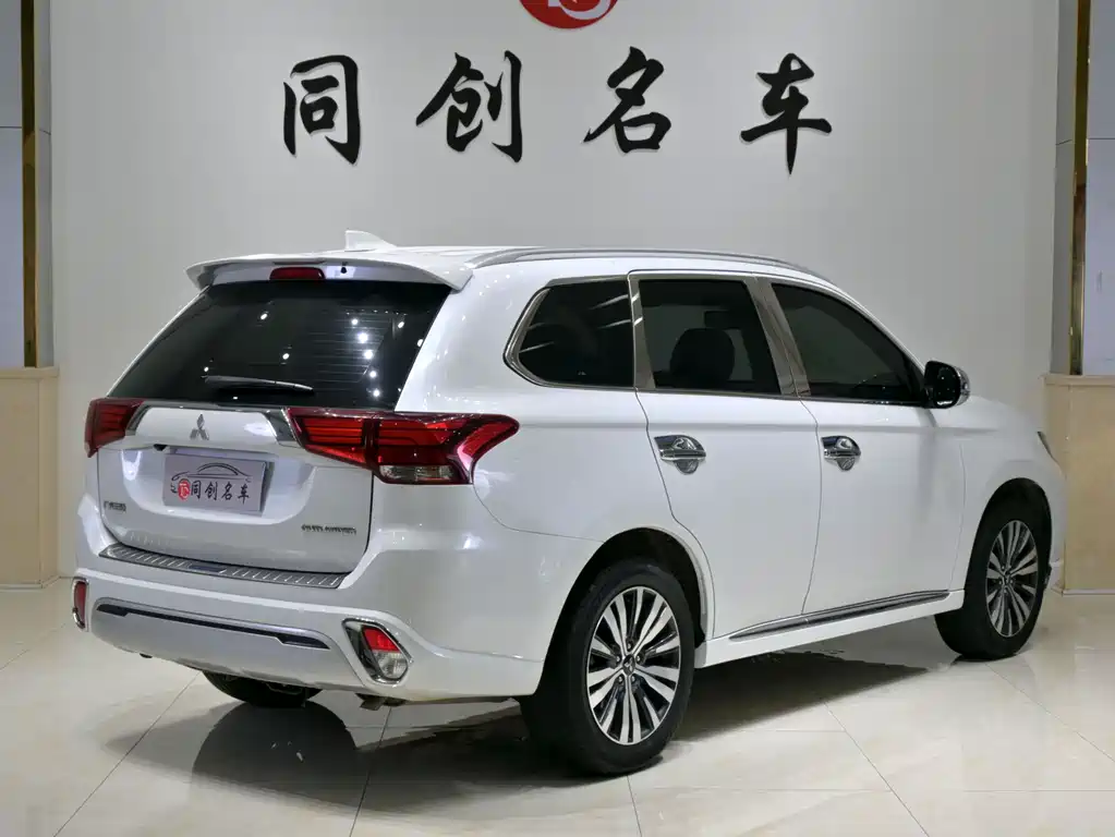 Mitsubishi Outlander 2021