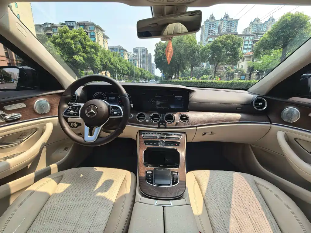 Mercedes-Benz E-Class 2019 — фото 6