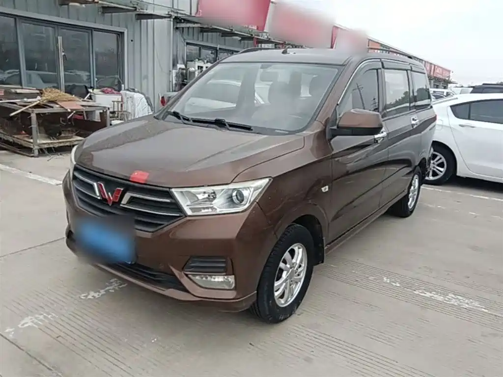 Wuling Hongguang 2019 — фото 2