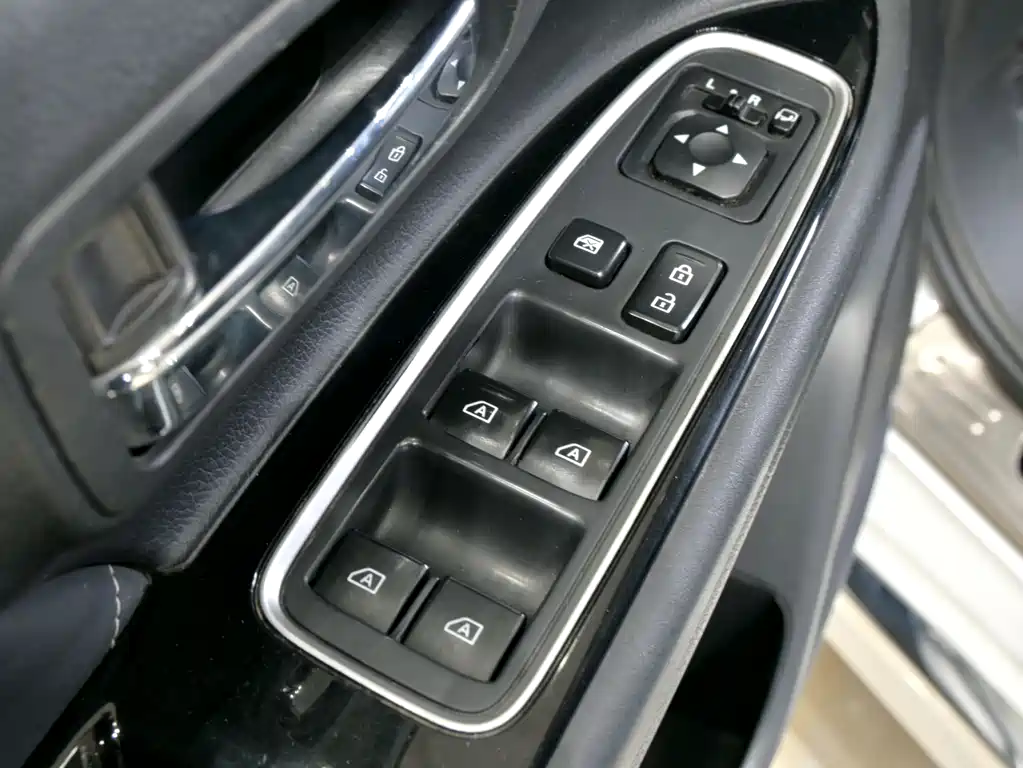 Mitsubishi Outlander 2021 — фото 22