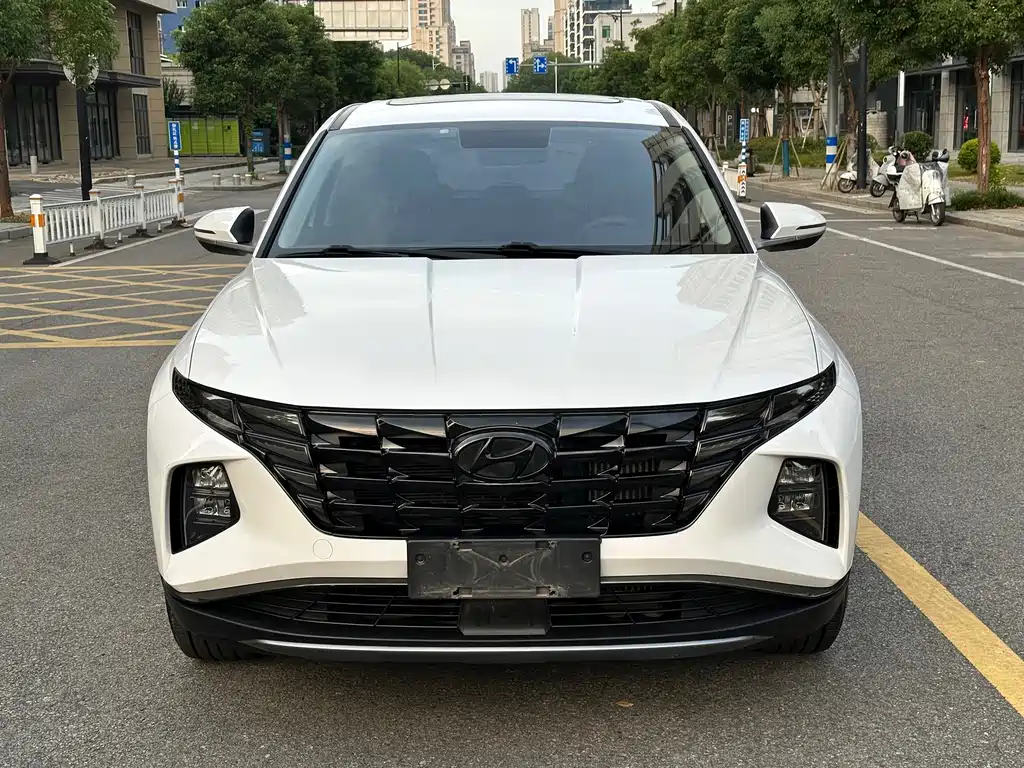 Hyundai Tucson 2022 — фото 2
