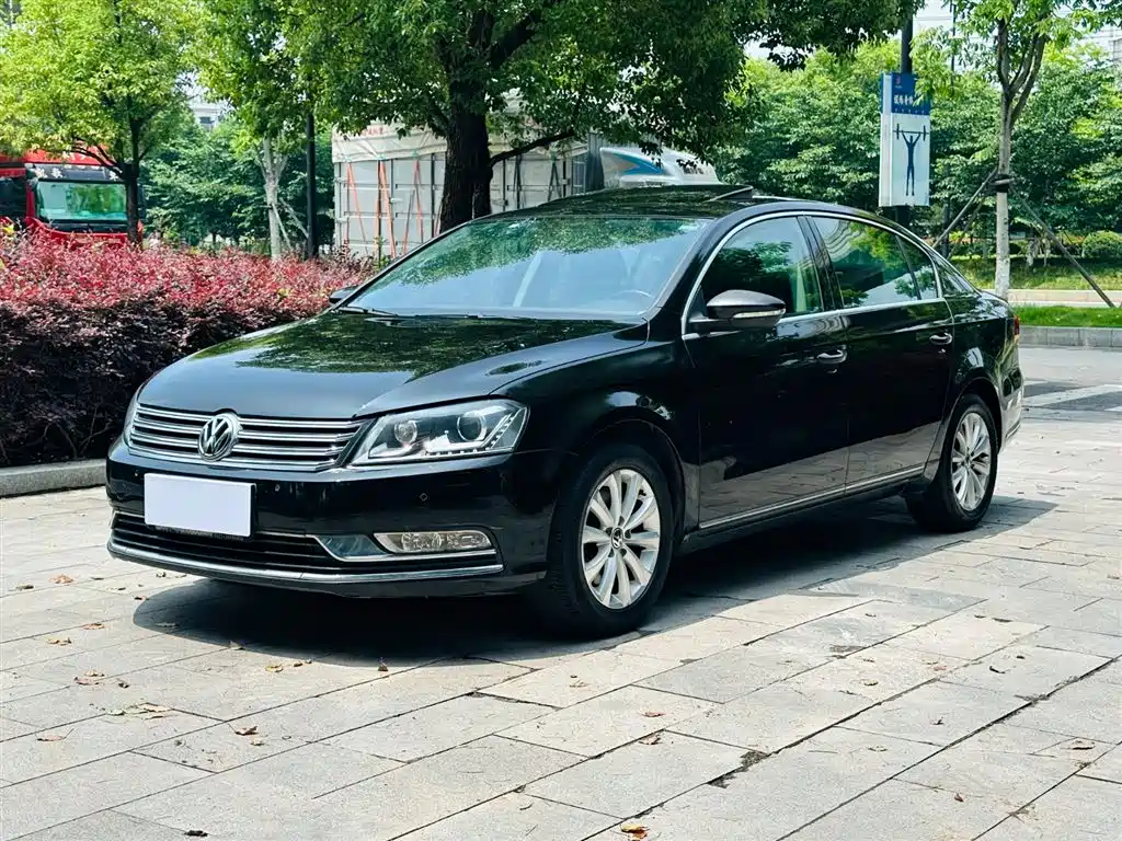 Volkswagen Magotan 2013