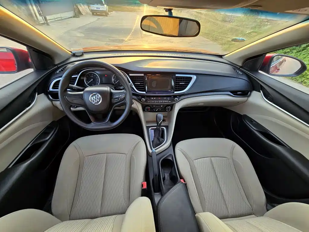Buick Excelle 2015 — фото 14