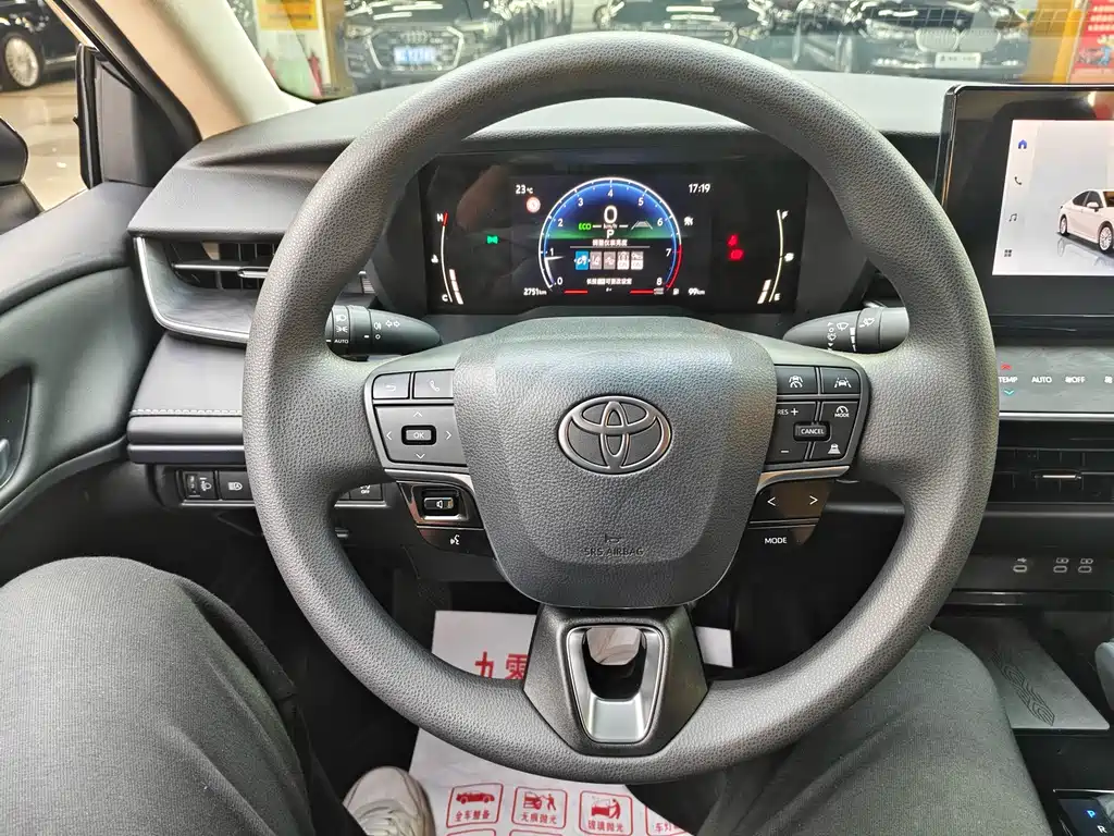 Toyota Camry 2026 — фото 18