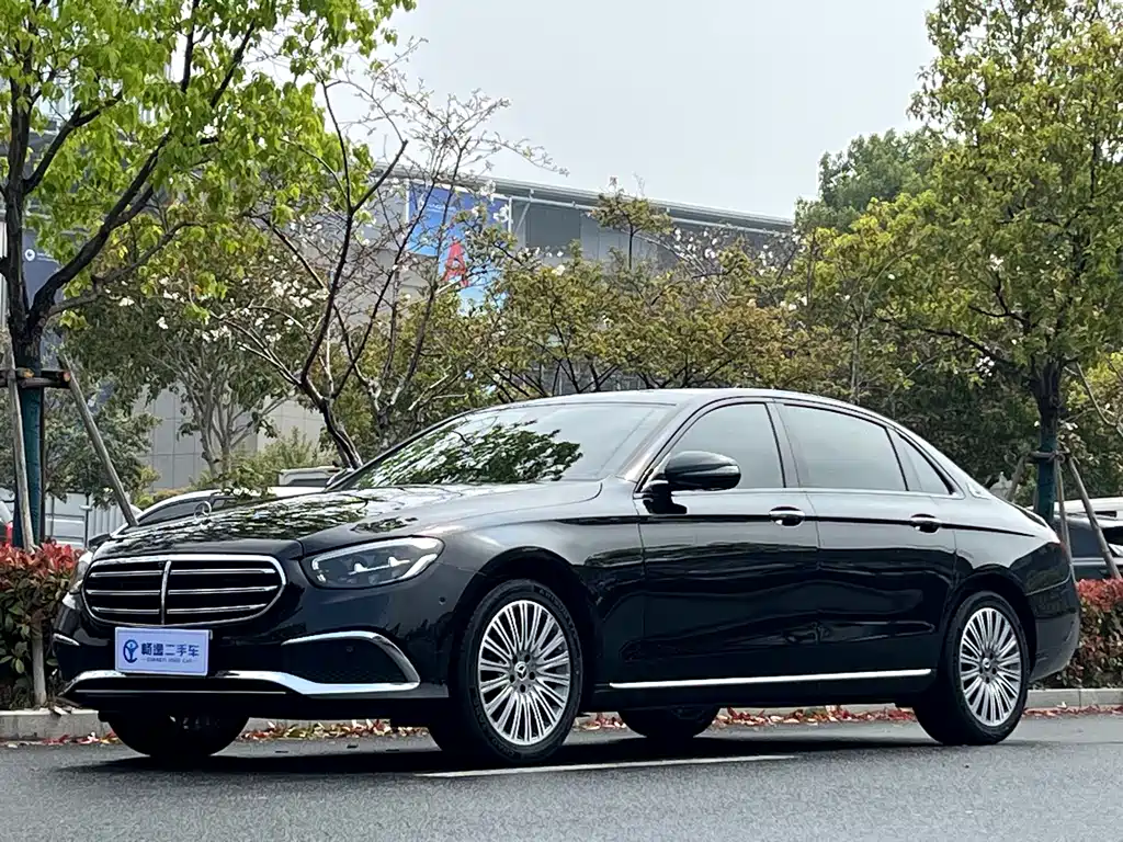 Mercedes-Benz E-Class 2023 — фото 1