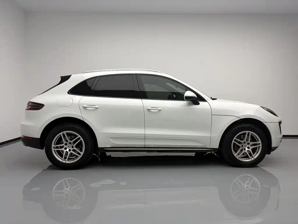 Porsche Macan 2017 — фото 8