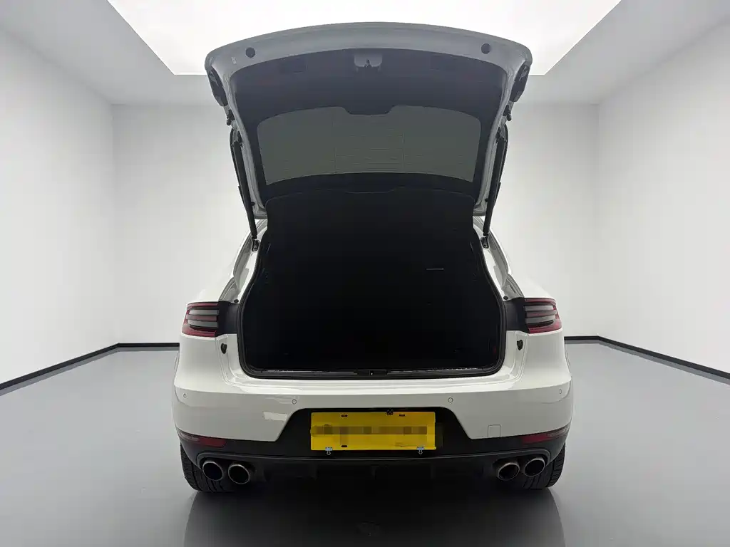 Porsche Macan 2017 — фото 19