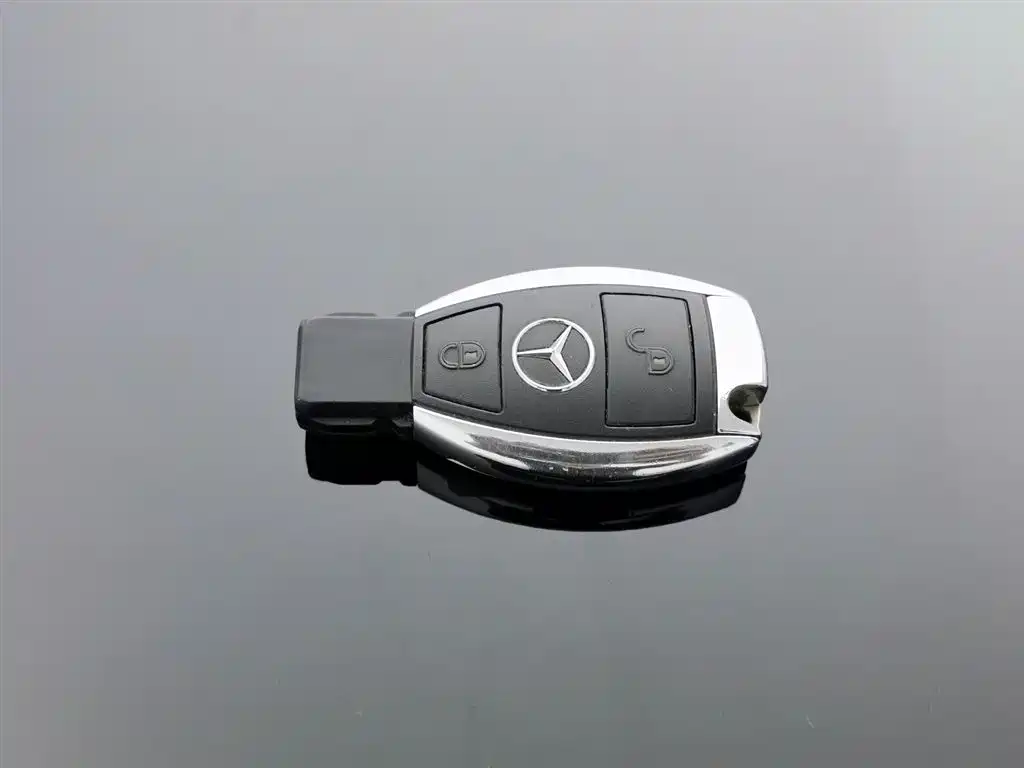 Mercedes-Benz R-Class 2016 — фото 11