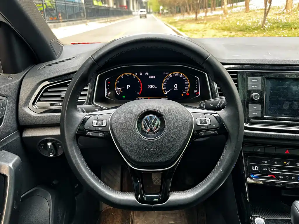 Volkswagen T-Roc 2020 — фото 15