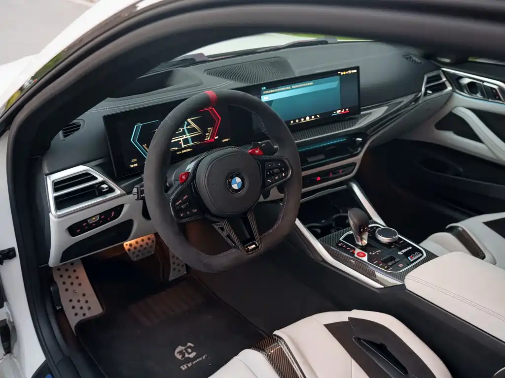 BMW M4 2025 — фото 9