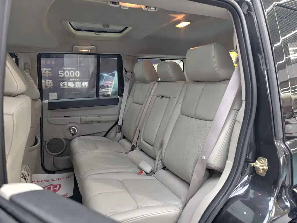 Jeep Commander Classic 2007 — фото 44