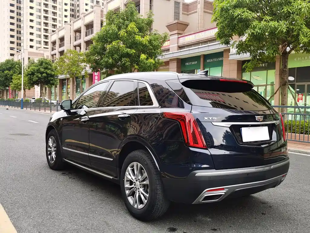 Cadillac XT5 2020 — фото 9