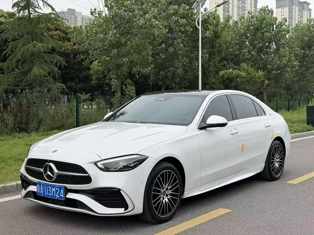 Mercedes-Benz C-Class 2024
